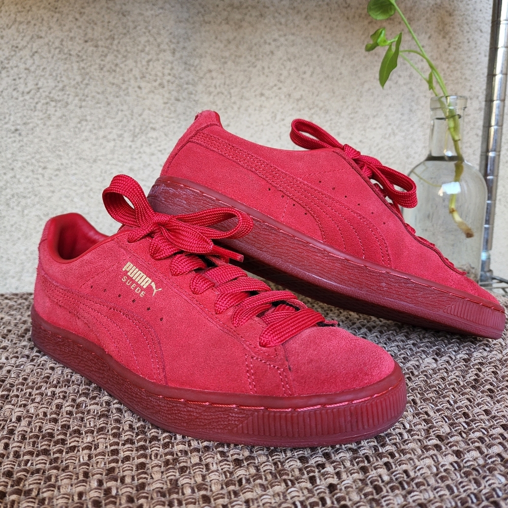 Suede classic mono Gold women's sneakers